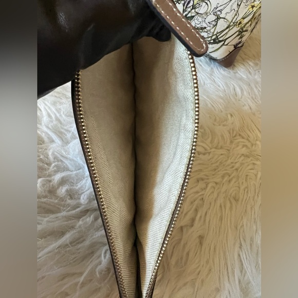 EUC Like new GUCCI FLORA GARDEN TOTE - Picture 15 of 16